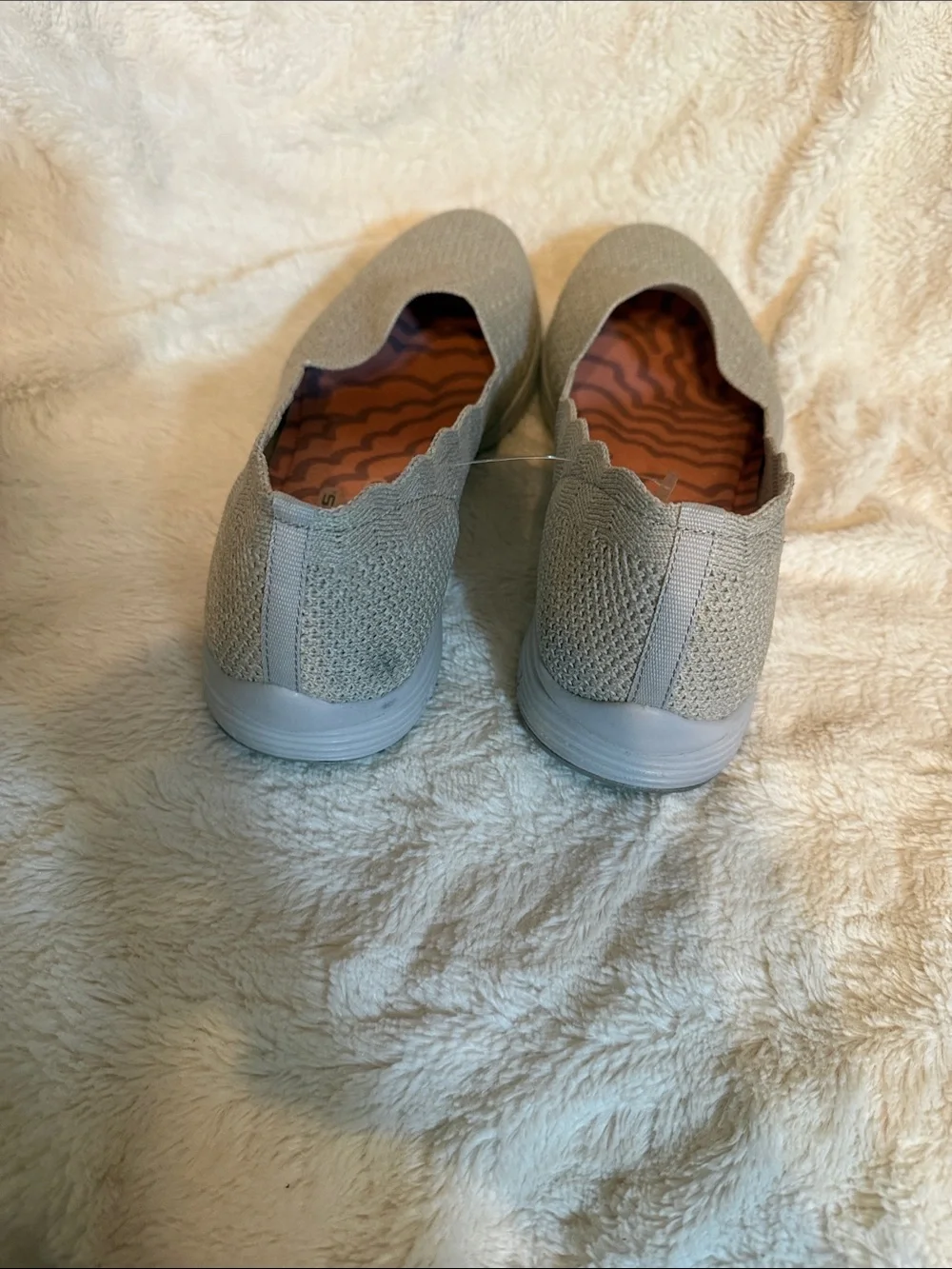 Skechers Classic Fit Women 10 Natural Beige Knit Slip On Shoes 49481 NAT Flat - Picture 4 of 5